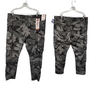 Wrangler Mens Multi-Green Camouflage Cargo Pockets Pants Size 44x 30